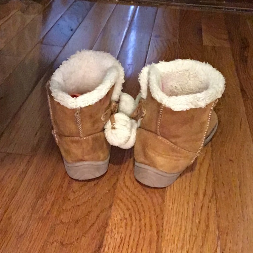 Boots - Picture 3 of 3